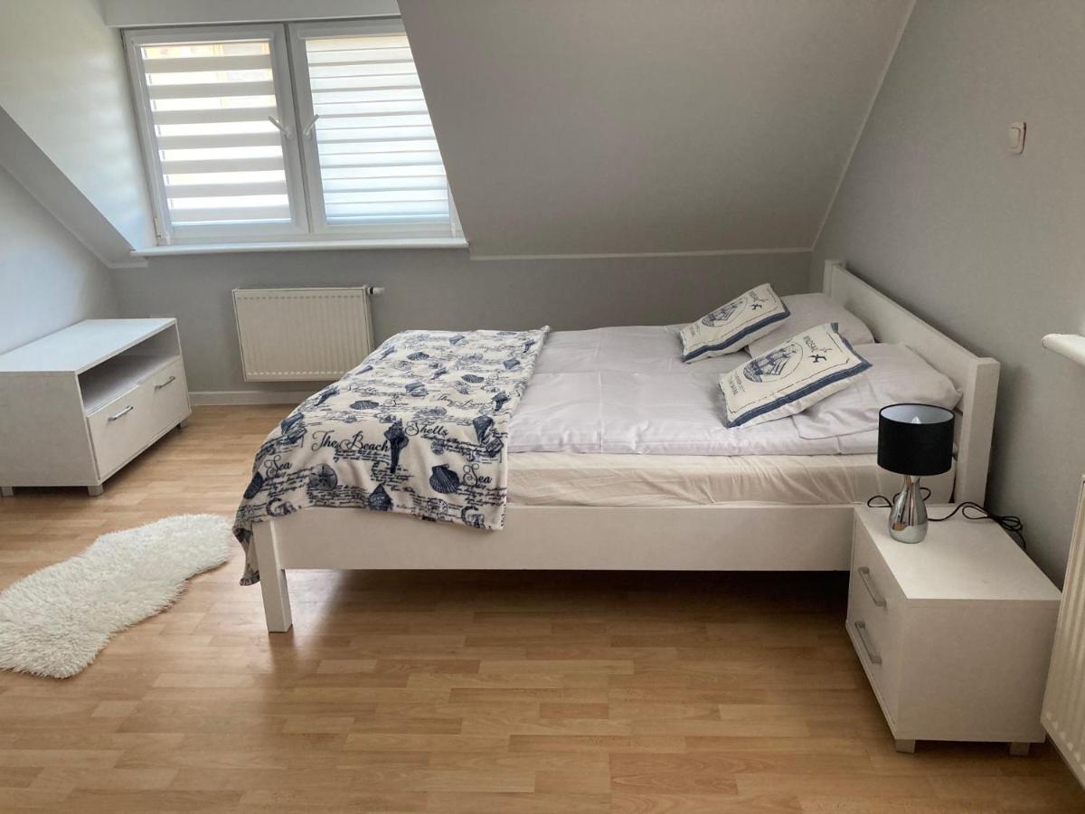 Aga Pokoje Goscinne Großmöllen Exterior foto