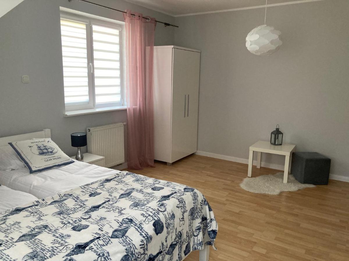 Aga Pokoje Goscinne Großmöllen Exterior foto