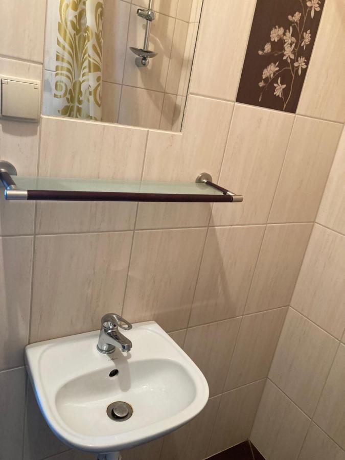 Aga Pokoje Goscinne Großmöllen Exterior foto